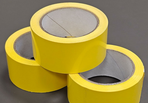 Lepilni trak PVC 50mmX66m Rumen 