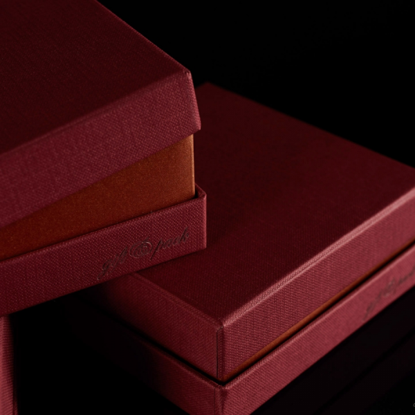 Darilna škatla G2.0 RS110X110X40mm BORDEAUX