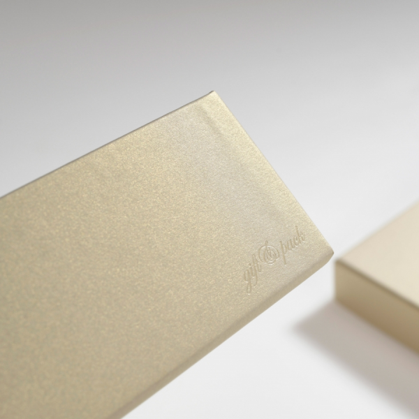 Darilna škatla G1.2 R245X195X65mm PEŠČENA - CHAMPAGNE